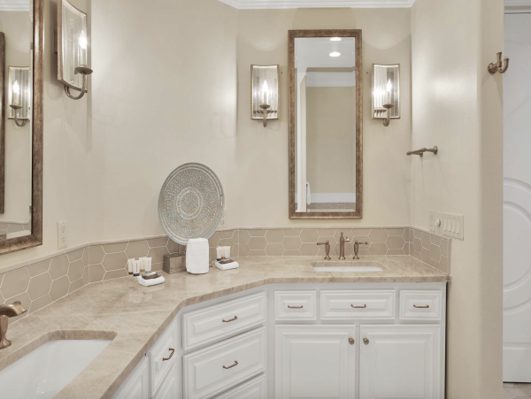 Destin Beachfront Vacation Rental - Luxury Gulf Front Home with Pool & Theatre